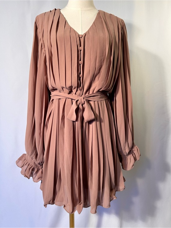 Pink Lily Pants - Pink Lily Chiffon Pleated Button-Front Romper Dress Size M Feminine Flirty
